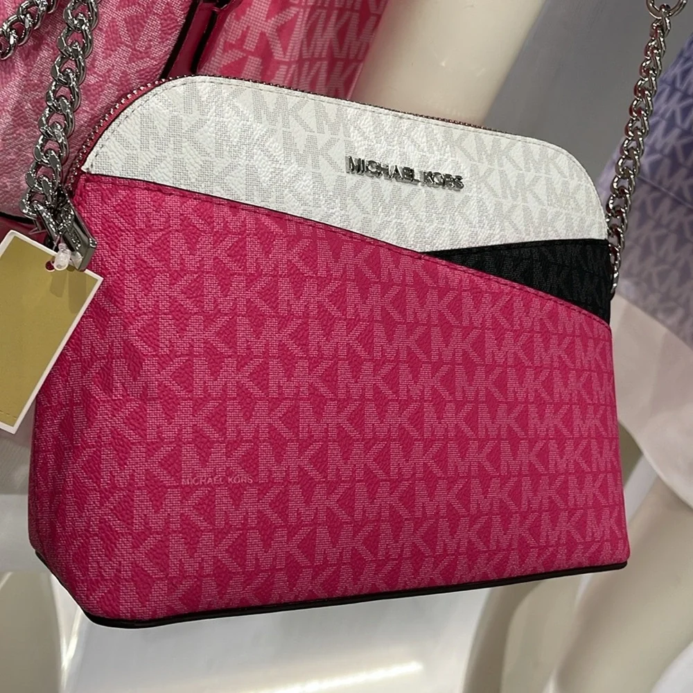 Michael Kors Jet Set Travel Md Sgntr Logo Color Block Dome Crossbody
DRAGONFRUIT - Picture 9 of 16